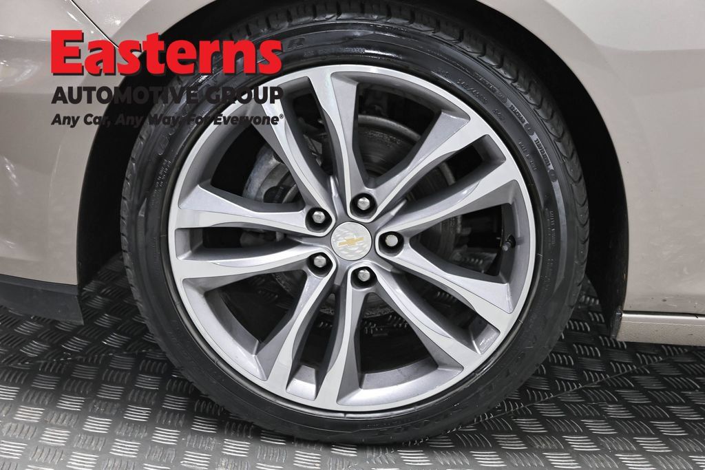 Used 2024 Chevrolet Malibu LT FWD image 36