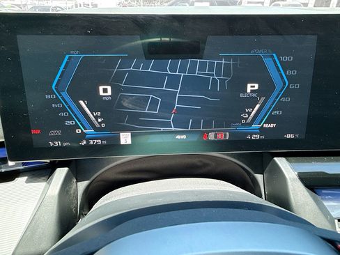 Used 2025 BMW M5 w/ Executive Package AWD/4WD image 40