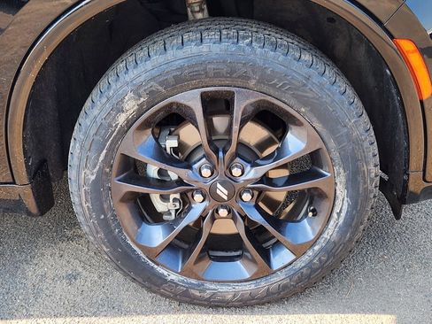 Used 2025 Dodge Durango GT AWD/4WD image 15