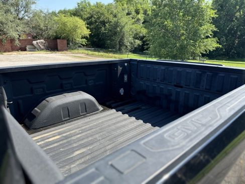 Used 2021 GMC Sierra 1500 SLT image 14