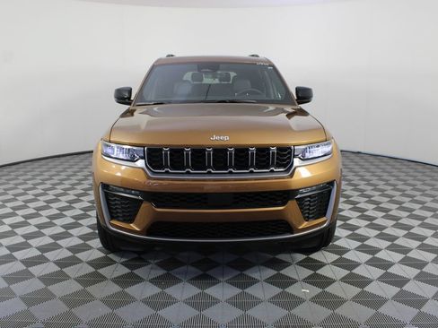 New 2026 Jeep Grand Cherokee L Limited w/ Trailer Tow Package AWD/4WD image 29