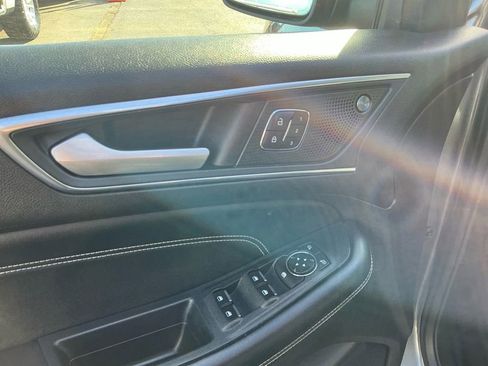 Used 2022 Ford Edge Titanium w/ Equipment Group 301A image 16