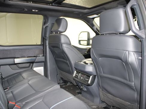 New 2026 Ford F250 Platinum image 36