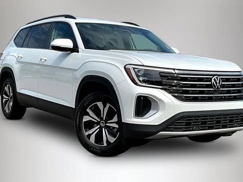 New 2026 Volkswagen Atlas SE FWD image 2