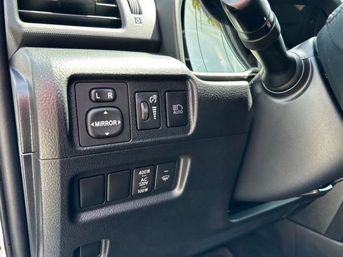 Used 2022 Toyota 4Runner TRD Off-Road AWD/4WD image 25