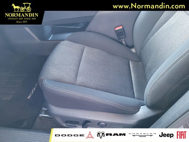 Used 2025 Nissan Rogue SV AWD/4WD image 17