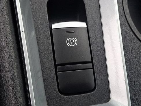 Used 2025 Nissan Altima 2.5 SV AWD/4WD image 25