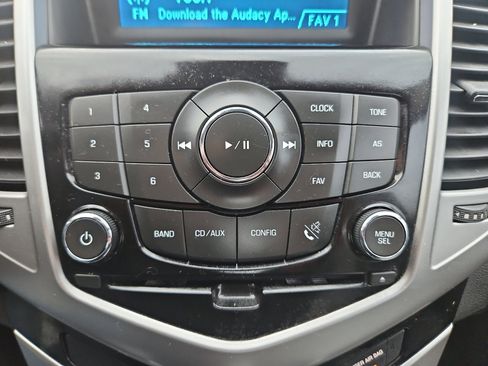 Used 2015 Chevrolet Cruze LS image 26