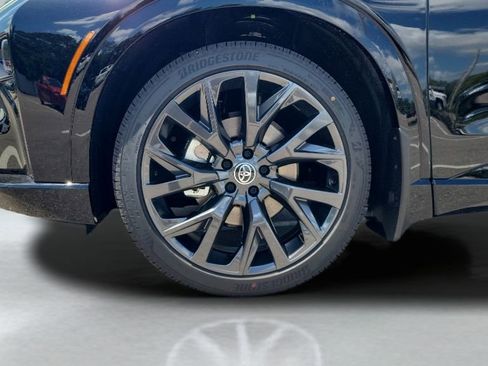 New 2026 Toyota Crown Signia AWD/4WD image 10
