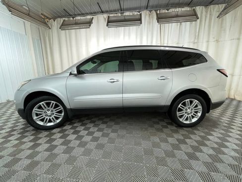 Used 2015 Chevrolet Traverse LT w/ Style and Technology Package FWD image 16