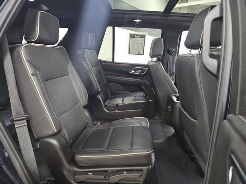 Used 2024 Chevrolet Tahoe Premier w/ Premium Package image 15