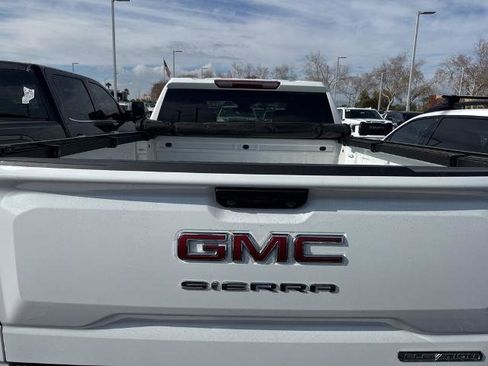 Used 2025 GMC Sierra 1500 Elevation image 11