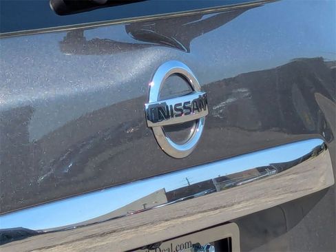 Used 2019 Nissan Pathfinder SL image 10