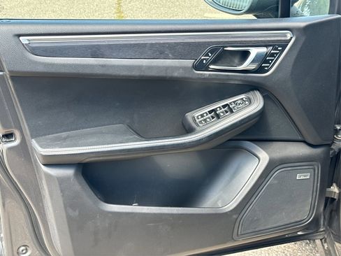 Used 2018 Porsche Macan GTS w/ Premium Package Plus image 15