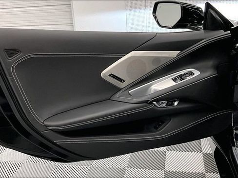 Used 2024 Chevrolet Corvette Stingray Premium Cpe w/ Z51 Performance Package image 18