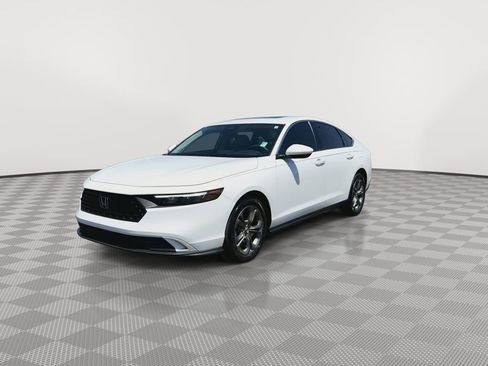 Used 2024 Honda Accord EX image 4