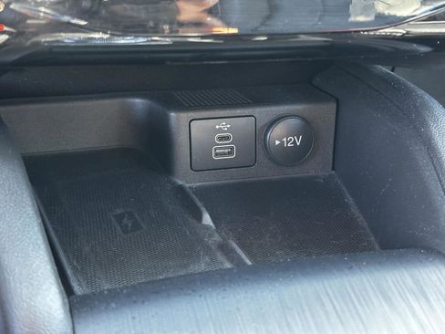 Used 2025 Ford Escape Platinum w/ Premium Technology Package AWD/4WD image 28