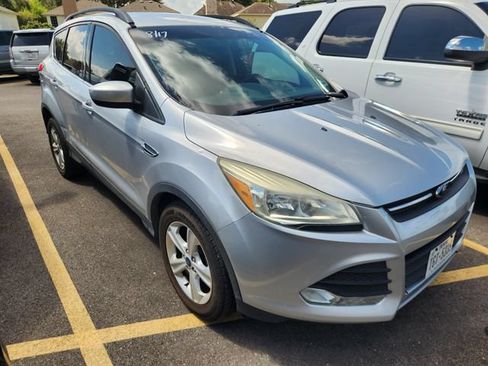 Used 2016 Ford Escape SE w/ Equipment Group 201A FWD image 1