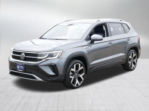 Used 2023 Volkswagen Taos SEL AWD/4WD image 3