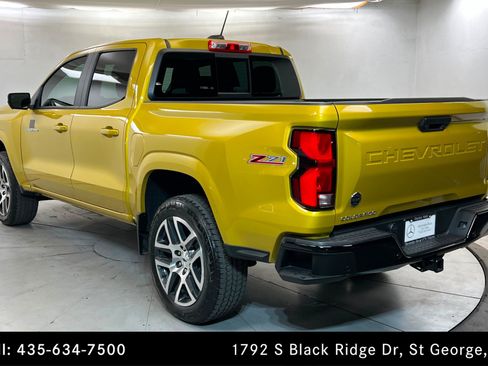 Used 2023 Chevrolet Colorado Z71 w/ Z71 Convenience Package 2 AWD/4WD image 3