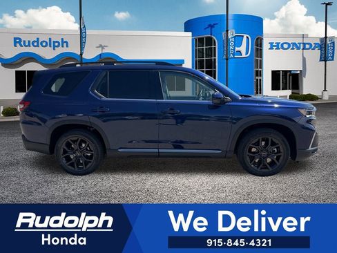 New 2025 Honda Pilot Touring image 6