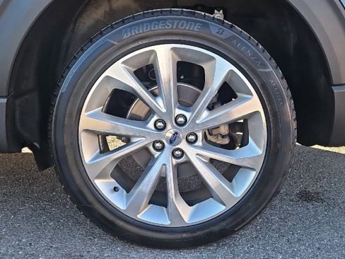 Used 2022 Ford Explorer Platinum w/ Equipment Group 601A image 29