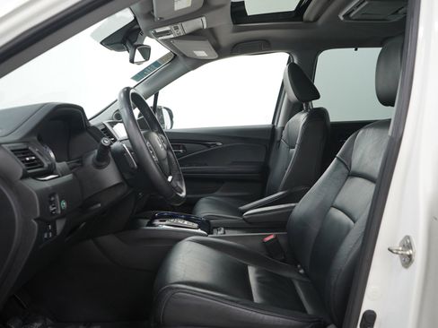 Used 2017 Honda Pilot Touring image 27