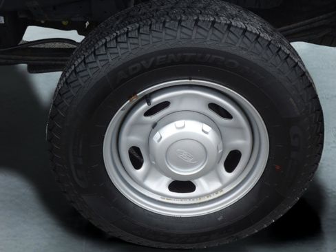 Used 2020 Ford F250 XL w/ Power Equipment Group image 9