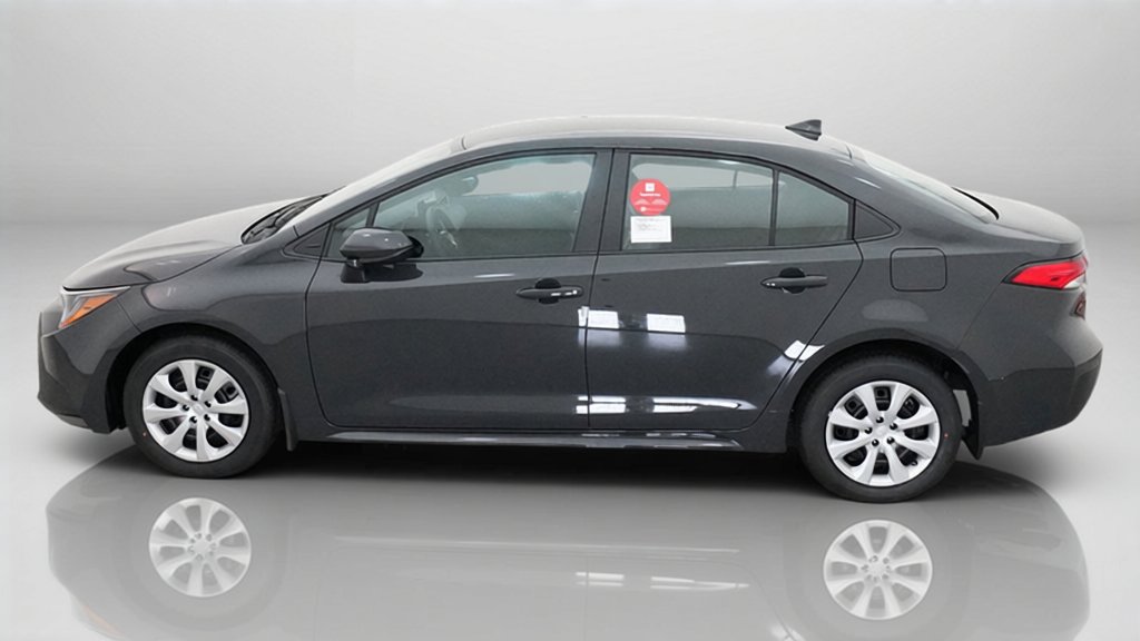 New 2027 Toyota Corolla LE FWD image 2
