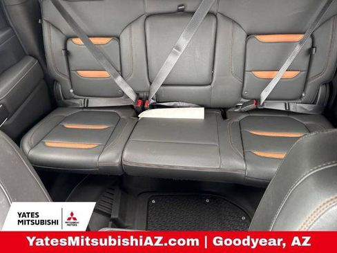 Used 2021 GMC Sierra 2500 AT4 w/ AT4 Preferred Package AWD/4WD image 13