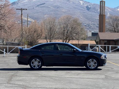 Used 2011 Dodge Charger R/T image 4
