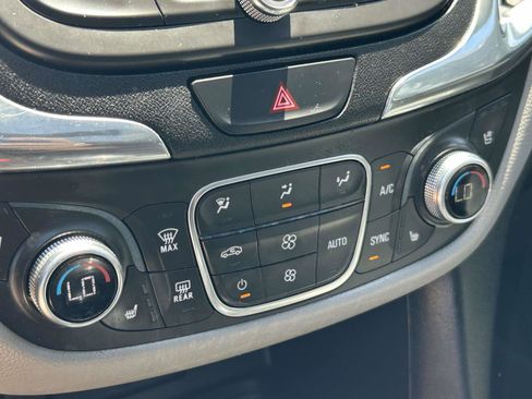 Used 2019 Chevrolet Equinox Premier FWD image 26