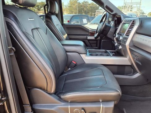 Used 2017 Ford F350 Platinum w/ Platinum Ultimate Package image 14