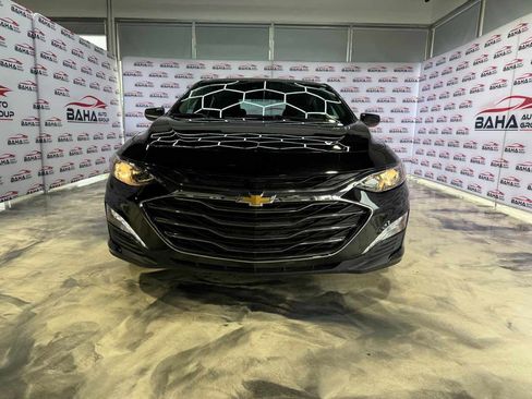 Used 2025 Chevrolet Malibu LT image 2