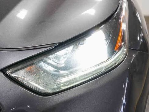 Certified 2022 Toyota Highlander XSE image 8