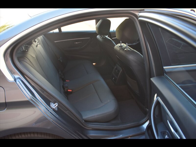 Used 2017 BMW 330i Sedan RWD image 26