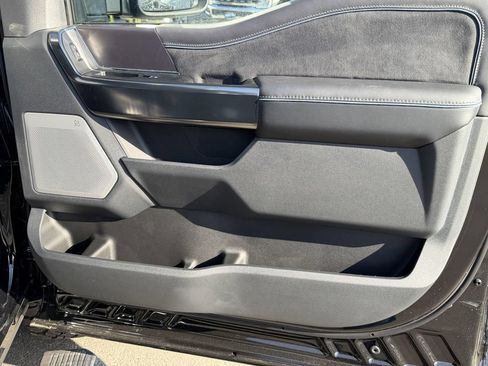 New 2026 Ford F250 Platinum w/ Tremor Off-Road Package AWD/4WD image 7