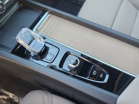 New 2026 Volvo XC60 B5 Plus w/ Protection Package Premier image 11