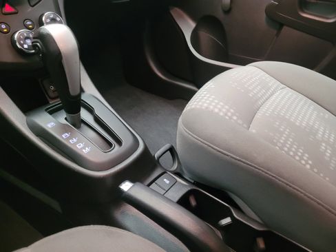 Used 2020 Chevrolet Sonic LT FWD image 26