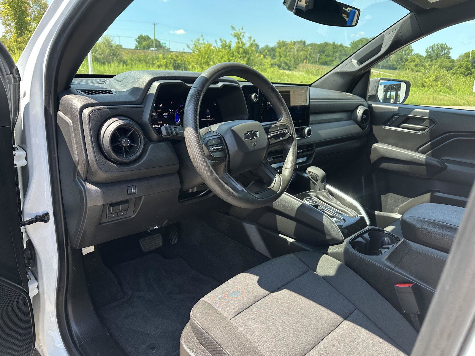 Certified 2024 Chevrolet Colorado Trail Boss w/ Advanced Trailering Package AWD/4WD image 16