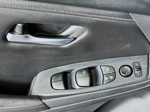 Used 2024 Nissan Sentra SV w/ All-Weather Package FWD image 40