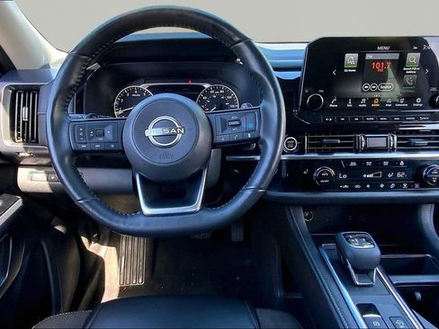 Used 2023 Nissan Pathfinder SL w/ Lighting Package (N92) AWD/4WD image 8
