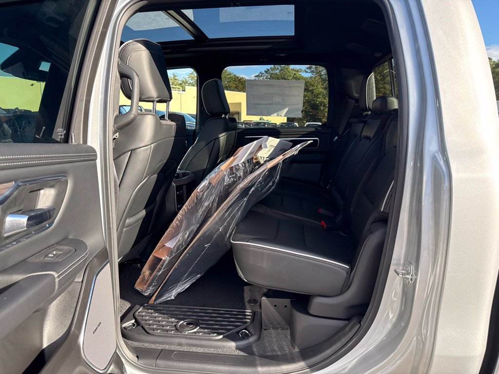 New 2027 RAM 1500 Laramie w/ Night Edition AWD/4WD image 23