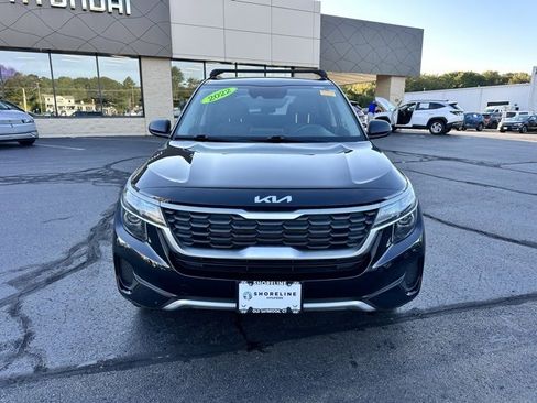 Used 2022 Kia Seltos LX image 2