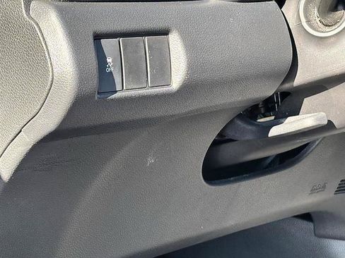 Used 2025 Honda Pilot Sport image 15
