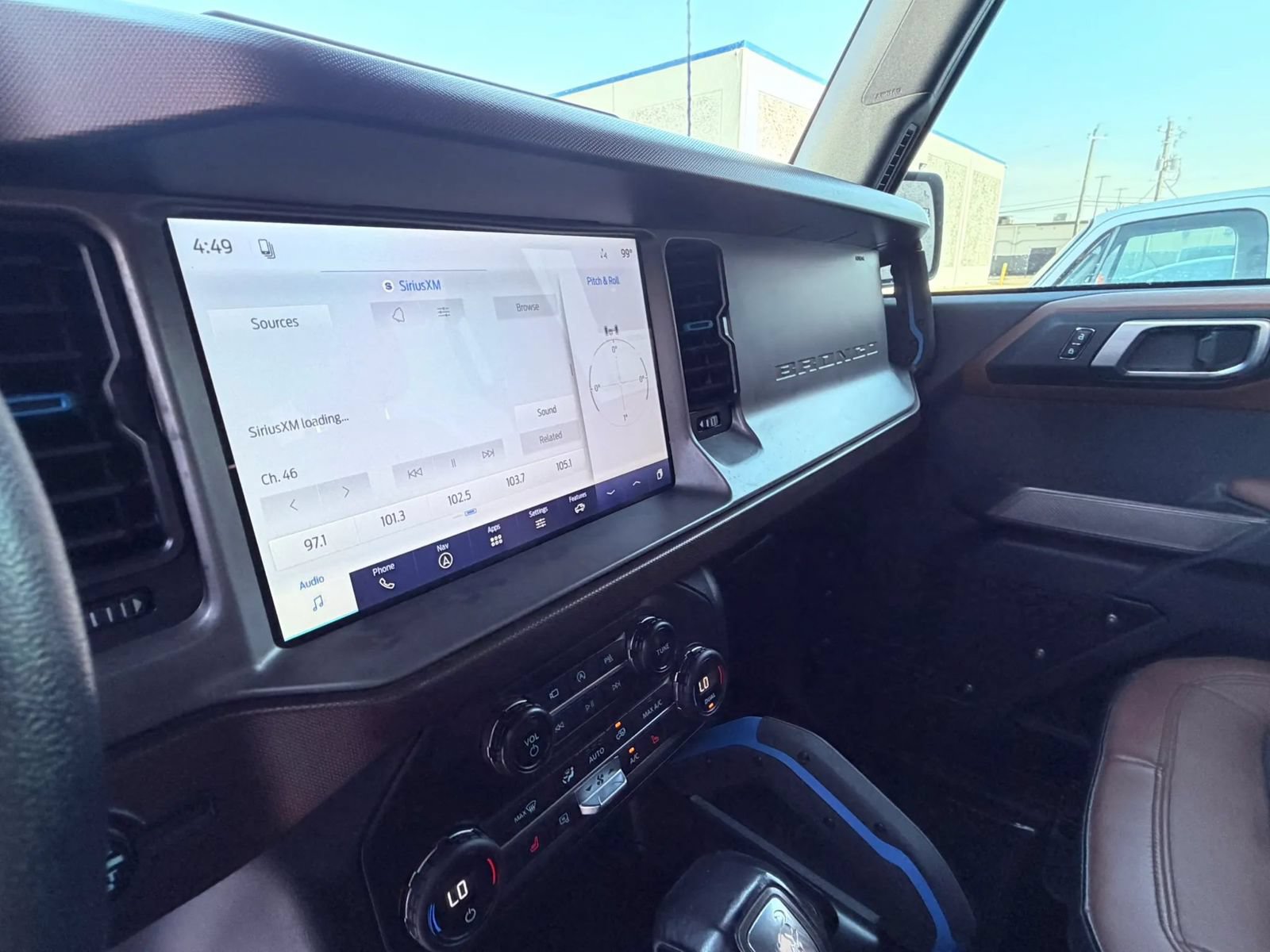 Used 2021 Ford Bronco Outer Banks AWD/4WD image 14