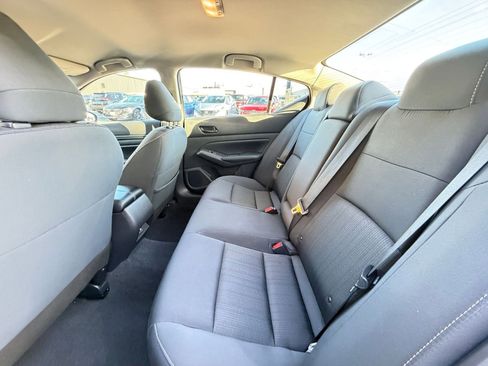 Used 2025 Nissan Altima 2.5 SV FWD image 23