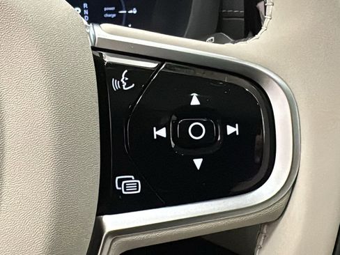 New 2026 Volvo XC60 T8 Ultra w/ Climate Package AWD/4WD image 14