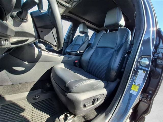 Used 2023 Toyota RAV4 XSE AWD/4WD image 14