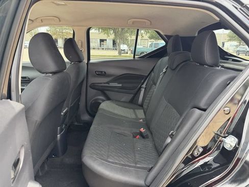 Used 2022 Nissan Kicks S FWD image 21